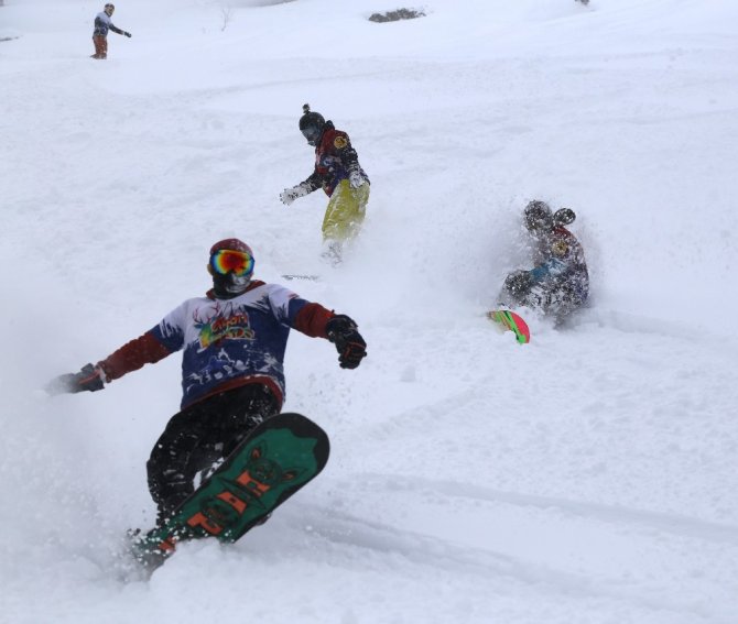 Snowboard Tutkunlarının Yeni Gözdesi Sahara Milli Parkı