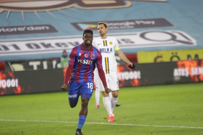 Süper Lig: Trabzonspor: 3 - Mke Ankaragücü: 1 (İlk Yarı)