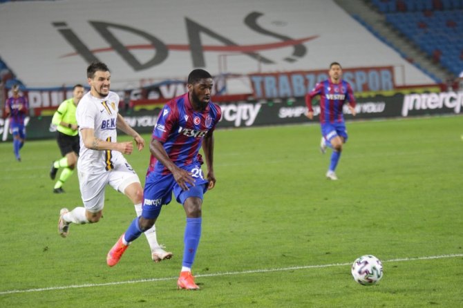Süper Lig: Trabzonspor : 4- Mke Ankaragücü:1 (Maç Sonucu)