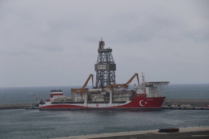 Fatih Ve Kanuni Sondaj Gemileri Filyos Limanı’nda Buluştu