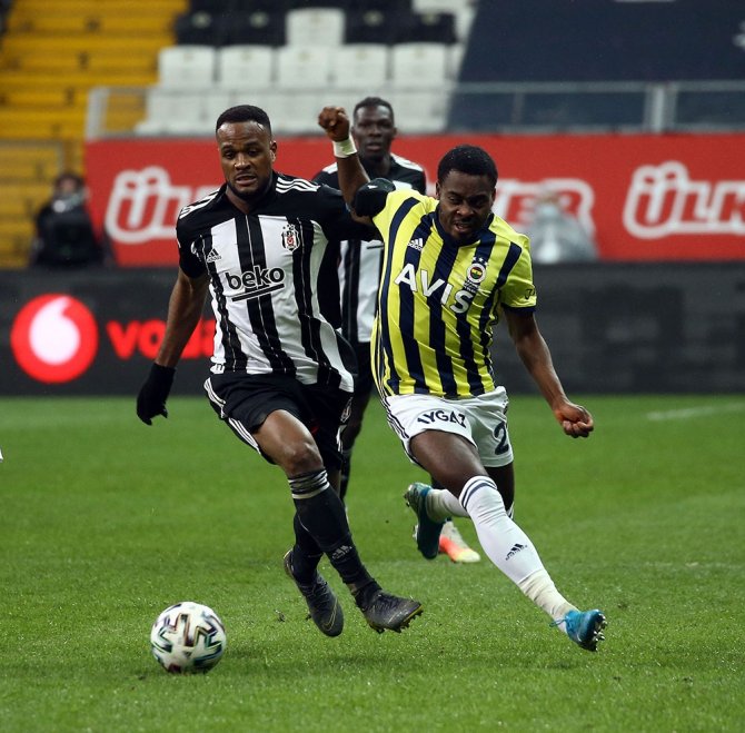 Süper Lig: Beşiktaş: 0 - Fenerbahçe: 0 (İlk Yarı)