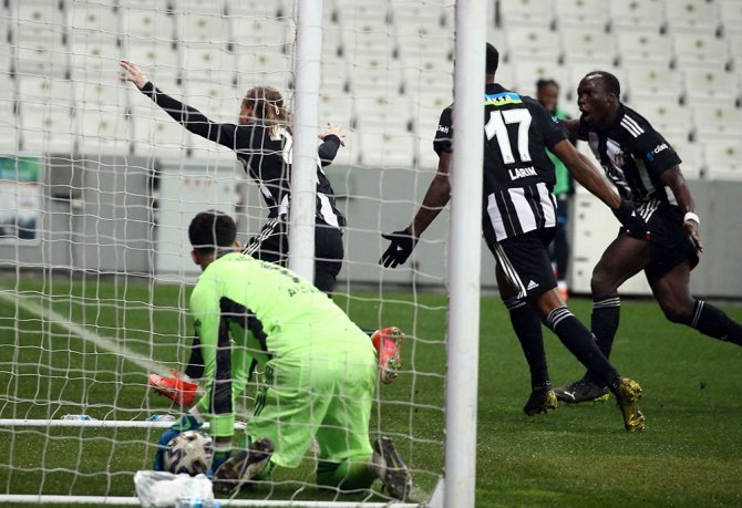 Süper Lig: Beşiktaş: 1 - Fenerbahçe: 1 (Maç Sonucu)
