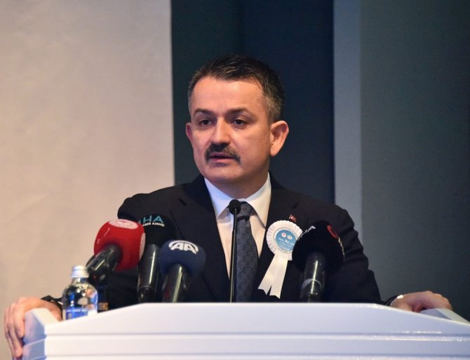 Bakan Pakdemirli Duyurdu: “Nisan Ayında Birinci Su Şurası’nın Başlangıcını Yapacağız”