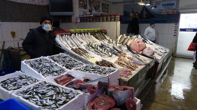 Av Sezonun Sonlarına Doğru Trabzon Açıklarında Kendini Gösterdi Ama Fiyatı El Yakıyor