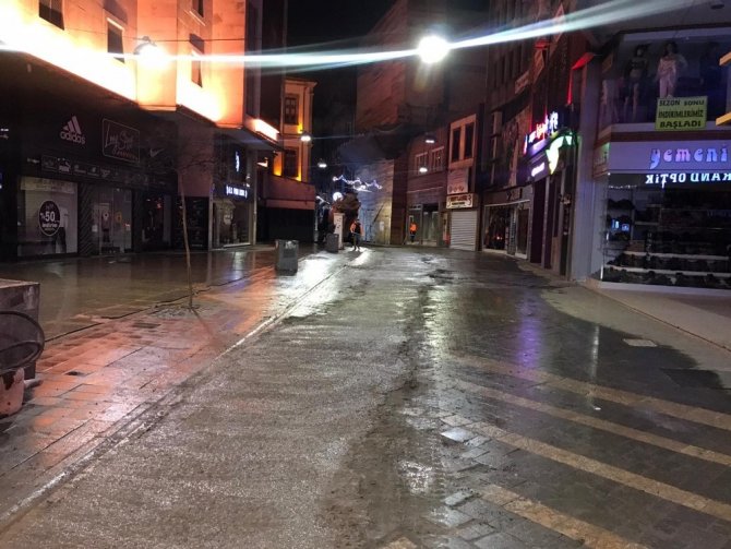 Trabzon’un İçme Suyu Hattı Yenileme Çalışmaları Sürüyor