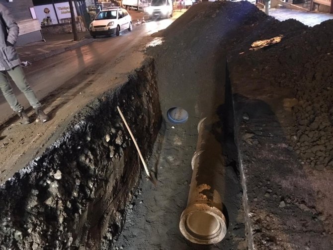 Trabzon’un İçme Suyu Hattı Yenileme Çalışmaları Sürüyor