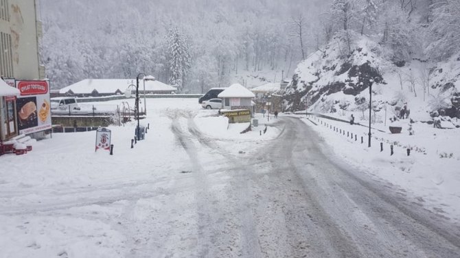 Bursa’da Kar Yağışı Etkili Oluyor