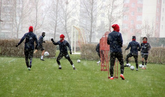 Kayserispor Milli Arayı İyi Değerlendirmek İstiyor
