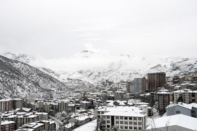 Gümüşhane’de Mart Kapıdan Baktırdı