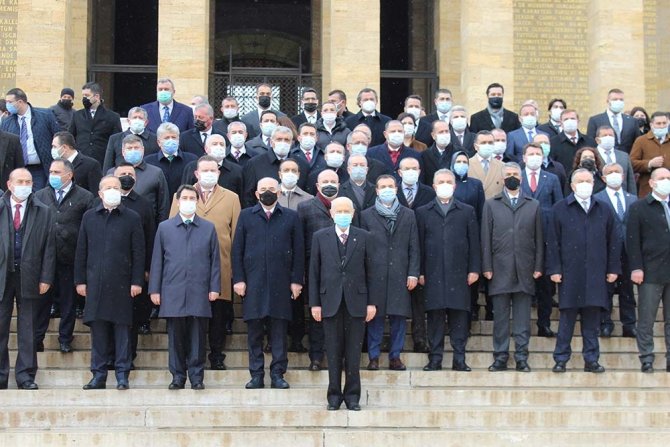 Mhp Lideri Bahçeli Ve Heyeti Anıtkabir’i Ziyaret Etti