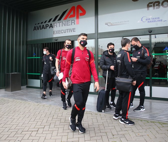 Milliler, İspanya’ya Ulaştı