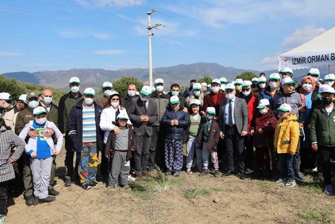 Bakan Pakdemirli, Dut Ormanı İsteyen Otizmli Çocukları Kırmadı