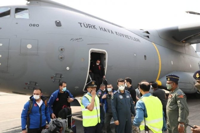 Ankara’dan Yola Çıkan Yardım Uçağı Bangladeş’e Ulaştı