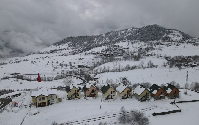 Sakin Şehir Şavşat’tan Kartpostallık Kar Manzaraları