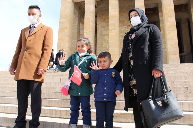 Minik Hira Anıtkabir’e Kavuştu
