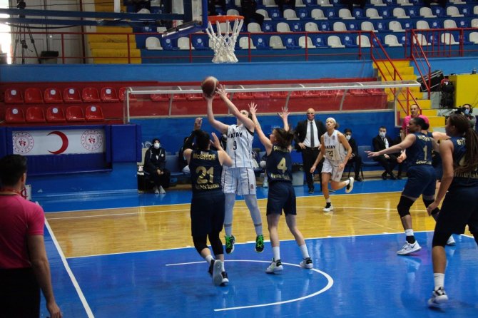 Kadınlar Basketbol Ligi: Hatay Büyükşehir Belediyespor: 70 - Fenerbahçe Öznur Kablo: 91