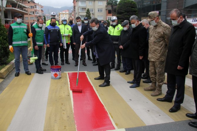 Vali Ünlü, Yaya Önceliği İçin Kırmızı Çizgiyi Çizdi