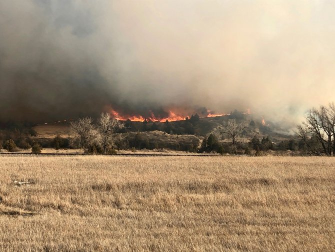 Abd’nin Kuzey Dakota Eyaletinde Orman Yangını: Gökyüzü Dumanla Kaplandı