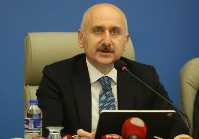 "Türksat 6a’nın Tamamen Milli İmkanlarla Entegrasyon Ve Test Çalışmalarını Başarı İle Yürütüyoruz"