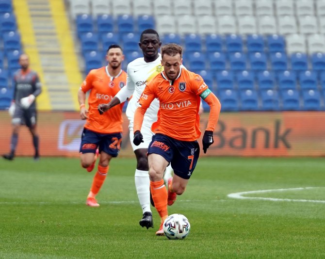 Süper Lig: Medipol Başakşehir: 3 - Yeni Malatyaspor: 1 (Maç Sonucu)