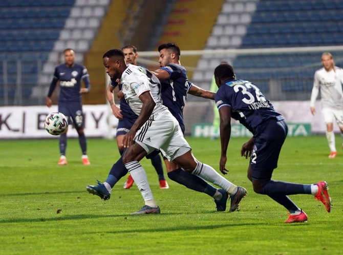 Süper Lig: Kasımpaşa: 1 - Beşiktaş: 0 (İlk Yarı)