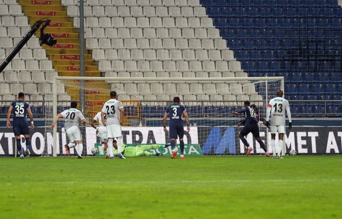 Süper Lig: Kasımpaşa: 1 - Beşiktaş: 0 (Maç Sonucu)