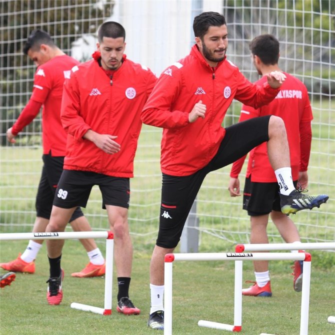 Nuri Şahin’siz Antalyaspor, 3 Puan Arayacak