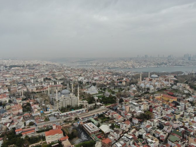 İstanbul’da Sabah Saatlerinde Sis Etkili Oldu