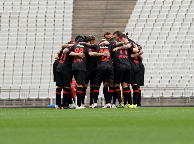Süper Lig: Fatih Karagümrük: 0 - Hatayspor: 0 (Maç Devam Ediyor)