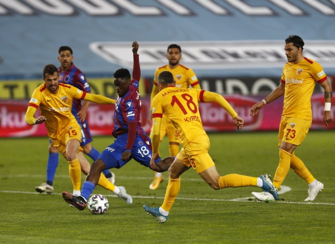 Süper Lig: Trabzonspor: 1 - Hes Kablo Kayserispor: 1 (İlk Yarı)