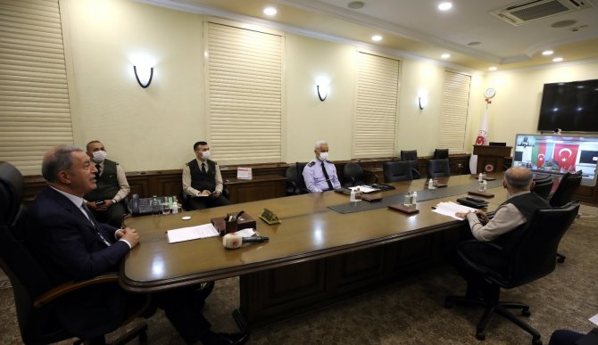 Bakan Akar, Azerbaycan Savunma Bakanı Hasanov İle Görüştü