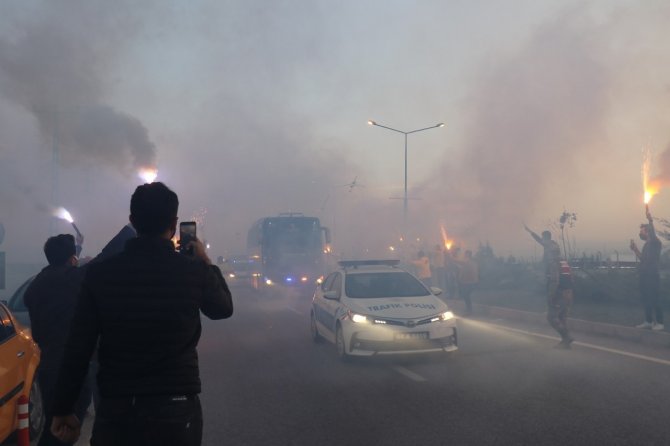 Fenerbahçe’ye Malatya’da Coşkulu Karşılama