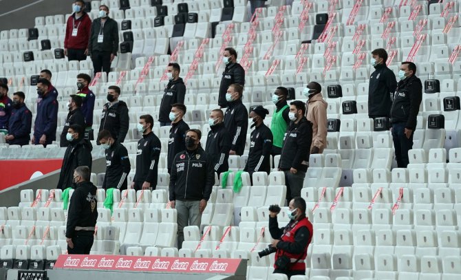 Süper Lig: Beşiktaş: 1 - Aytemiz Alanyaspor: 0 (Maç Devam Ediyor)