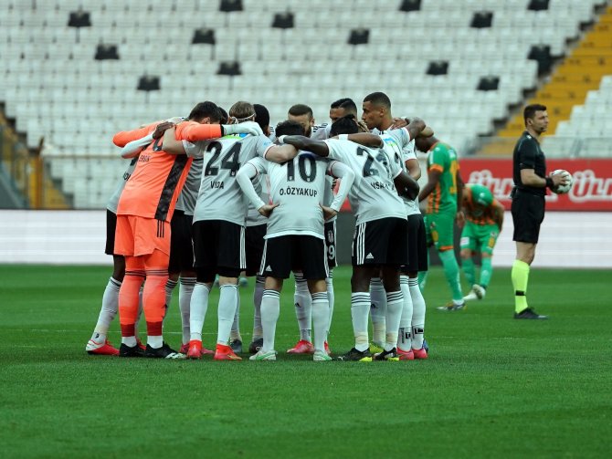 Süper Lig: Beşiktaş: 1 - Aytemiz Alanyaspor: 0 (Maç Devam Ediyor)