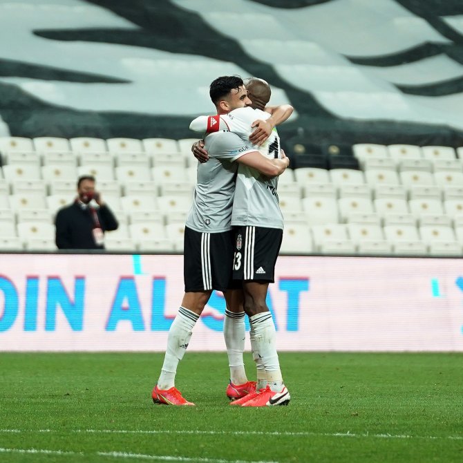 Ghezzal Golü Attı, Takım Hasic’i Unutmadı