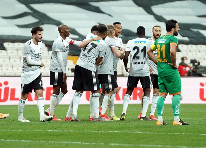 Ghezzal Golü Attı, Takım Hasic’i Unutmadı