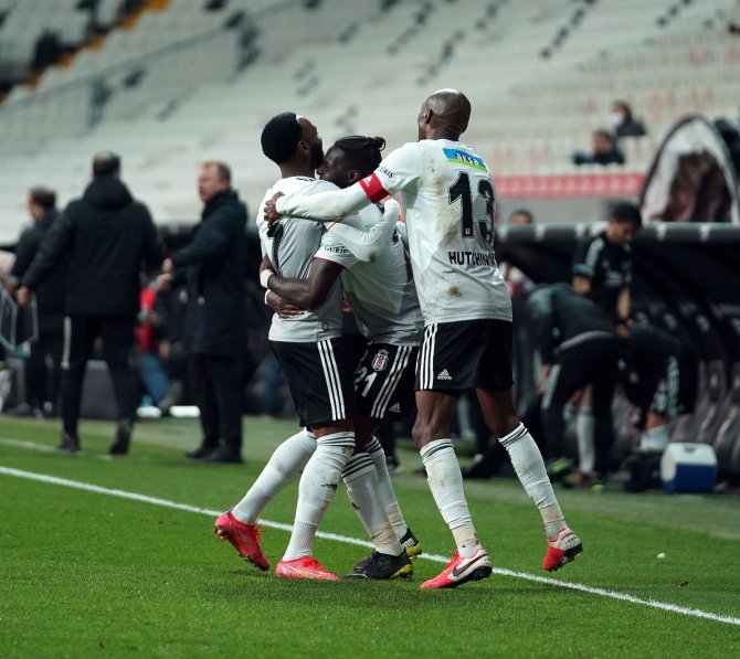 Süper Lig: Beşiktaş: 3 - Aytemiz Alanyaspor: 0 (Maç Sonucu)