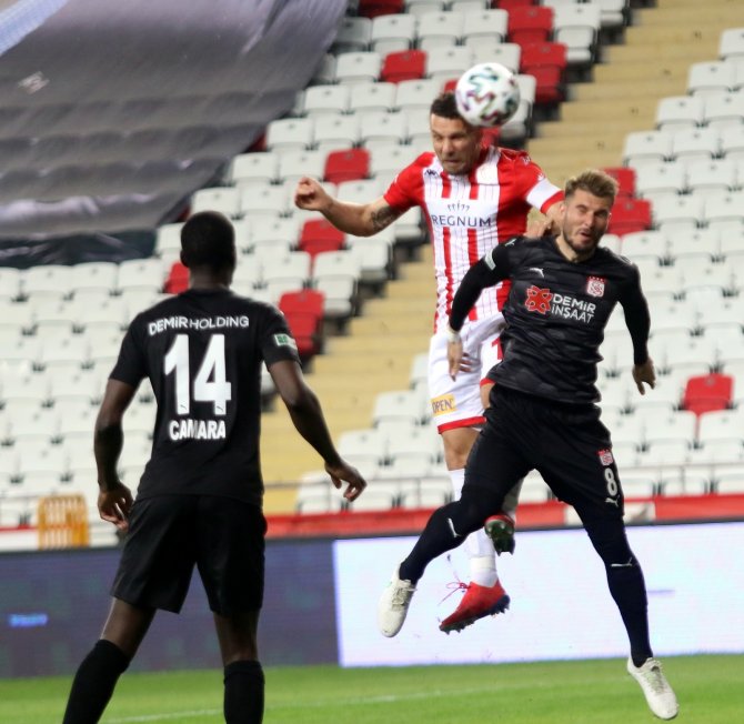 Süper Lig: Ft Antalyaspor: 2 - Dg Sivasspor: 4 (Maç Sonucu)