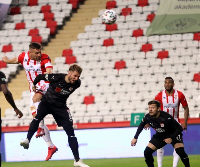 Süper Lig: Ft Antalyaspor: 2 - Dg Sivasspor: 4 (Maç Sonucu)