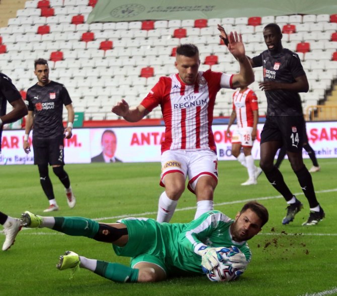 Süper Lig: Ft Antalyaspor: 2 - Dg Sivasspor: 4 (Maç Sonucu)