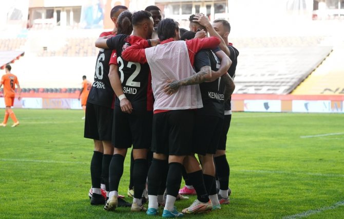 Süper Lig: Gaziantep Fk: 2 - Medipol Başakşehir: 0 (Maç Sonucu)