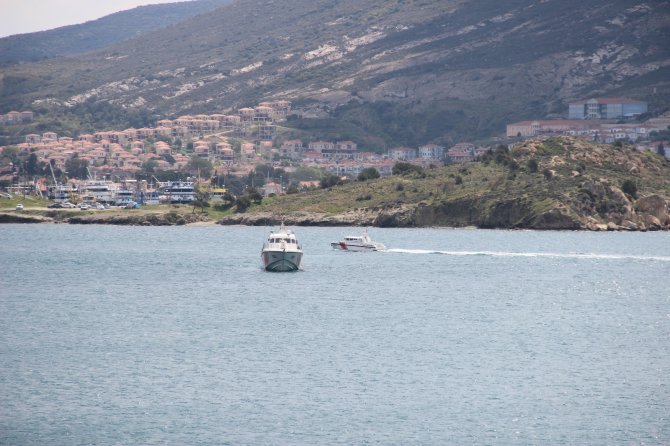 Foça’da Düşen Uçağın Ardından Çalışmalar Sürüyor