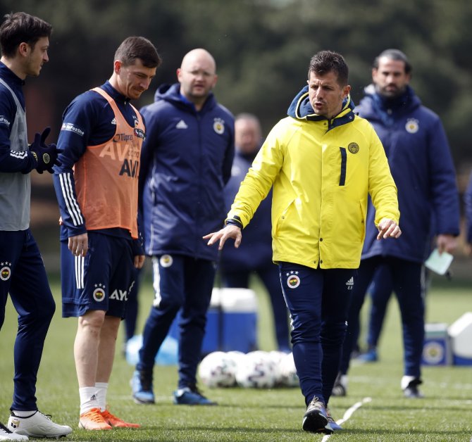 Mesut Özil, Takımla Çalıştı