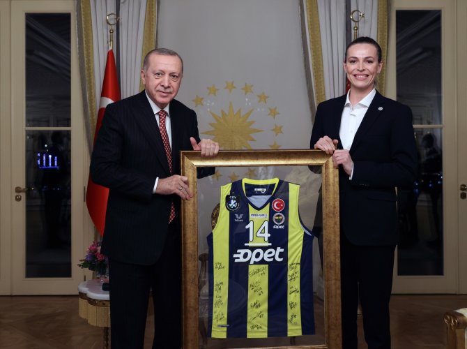 Cumhurbaşkanı Erdoğan, Türkiye Voleybol Federasyonu’nu Kabul Etti