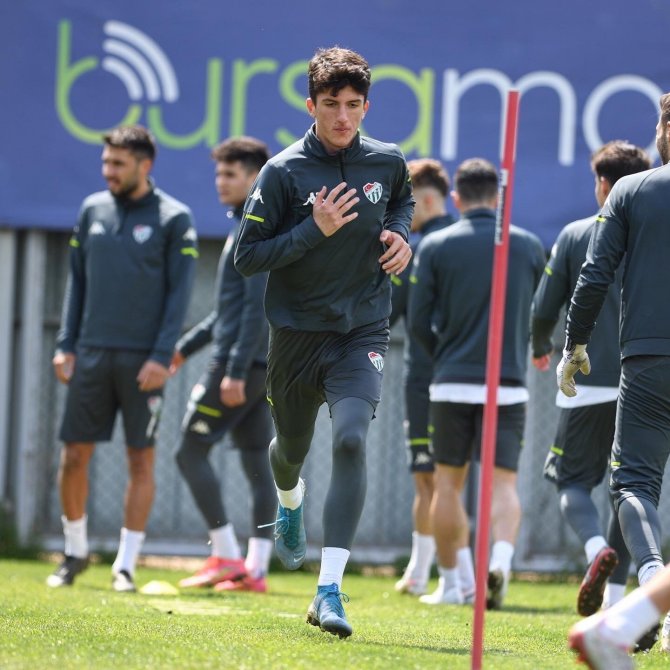 Bursaspor’da Ümraniyespor Maçı Hazırlıkları Tamamlandı