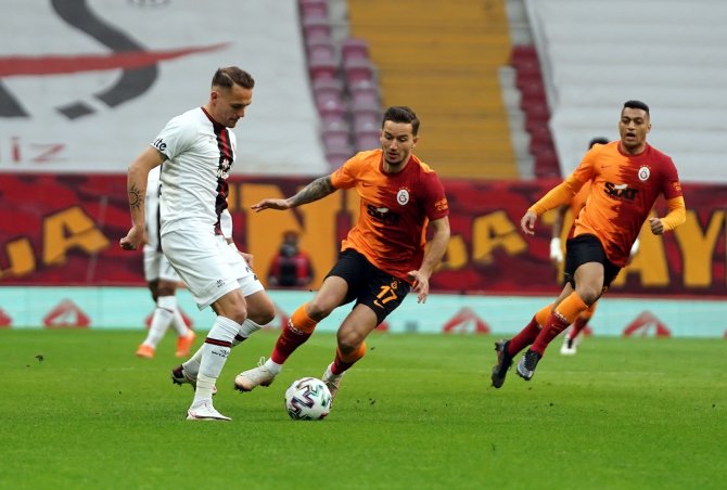Süper Lig: Galatasaray: 0 - Fatih Karagümrük: 0 (Maç Devam Ediyor)