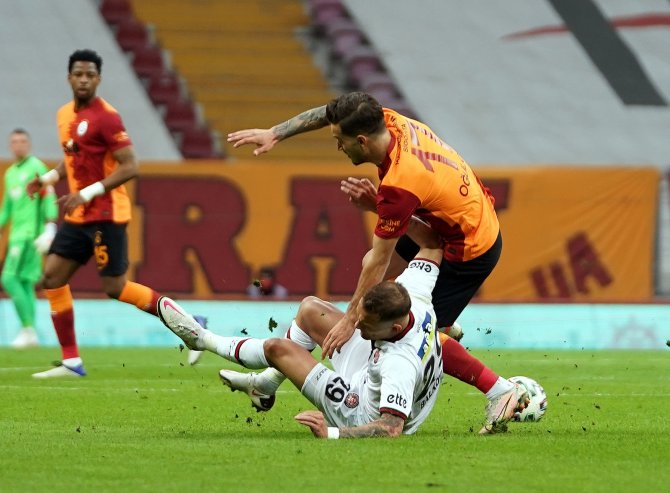 Süper Lig: Galatasaray: 0 - Fatih Karagümrük: 0 (İlk Yarı)