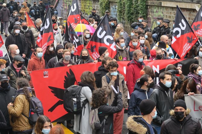 Paris’te Irkçılık Ve Aşırı Sağ Karşıtı Protesto