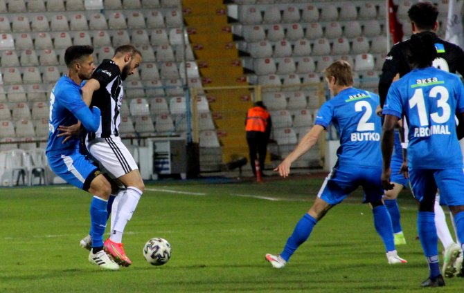 Süper Lig: Bb Erzurumspor: 1 - Beşiktaş: 1 (Maç Devam Ediyor)