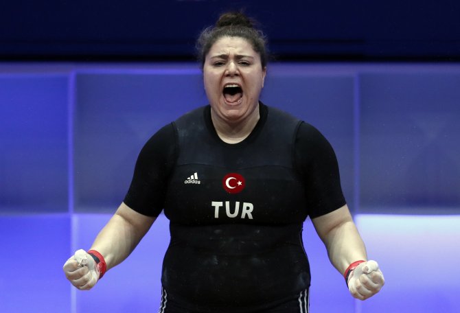 Avrupa Halter Şampiyonası’nda Melike Günal’dan 3 Madalya